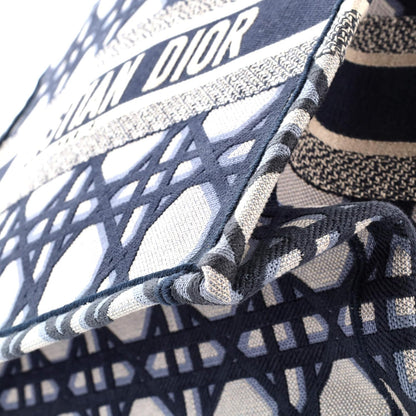 Christian Dior, Pre-Loved Book Tote Macrocannage Canvas Medium, Blue